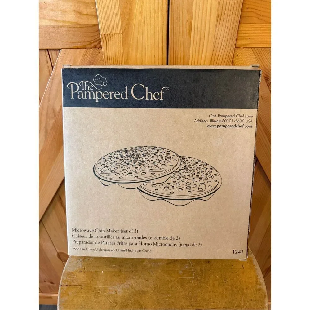 Pampered Chef Set Of 2 Microwave Chip Maker. Original Box (6525)